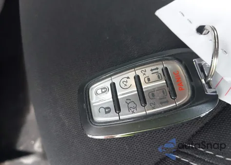 2022 Chrysler Voyager Lx из США, поврежденный, VIN 2C4RC1CGXNR227089